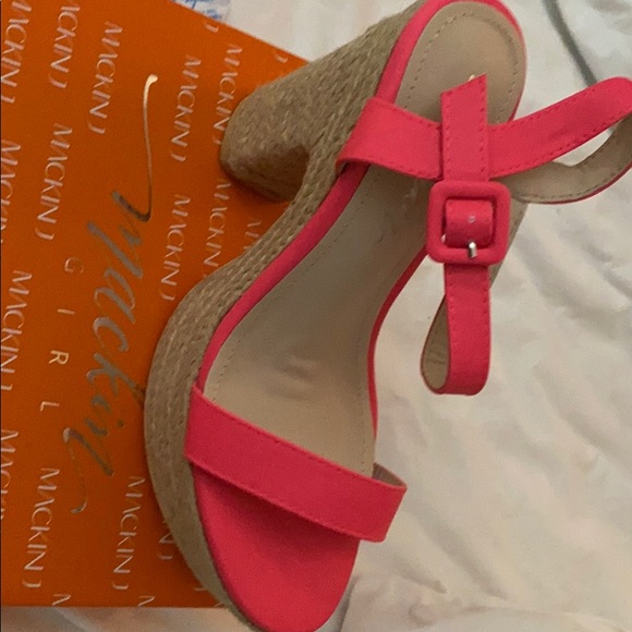 Heels - Picture 2 of 4